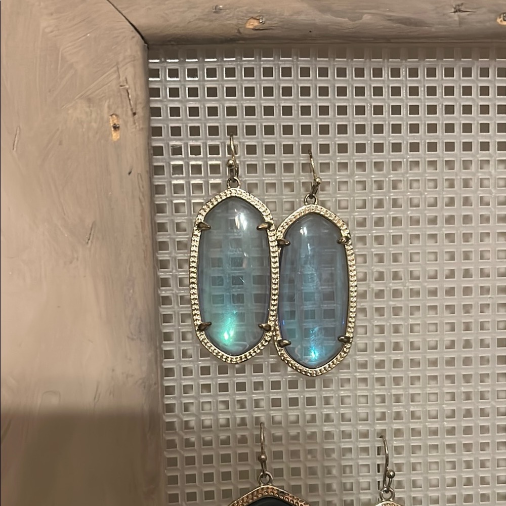 Kendra Scott Elle Gold Drop Earrings